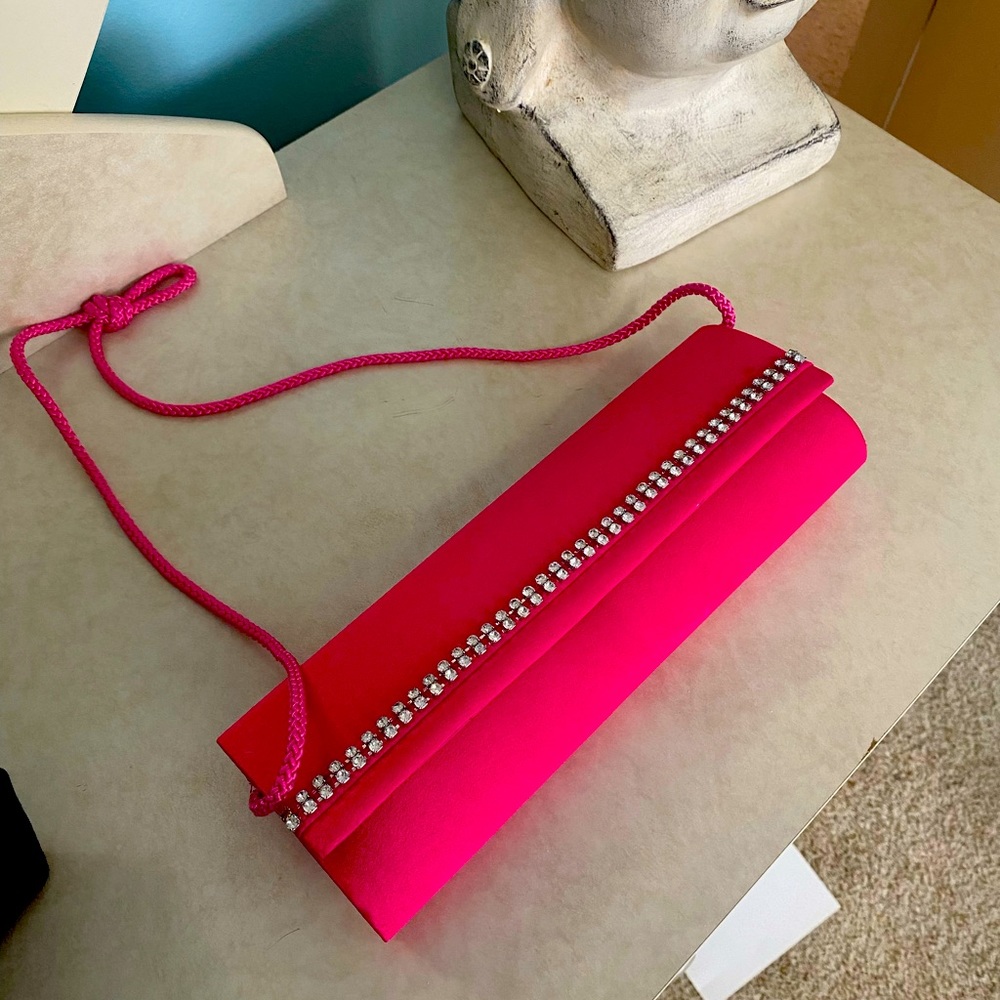 Cache formal purse/clutch pink